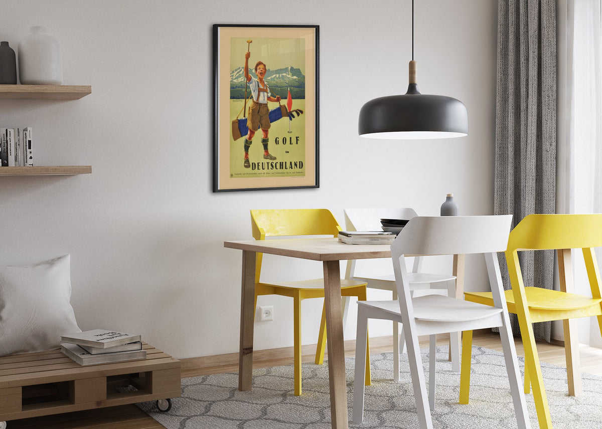 Golf in Deutschland poster framed above a dining table