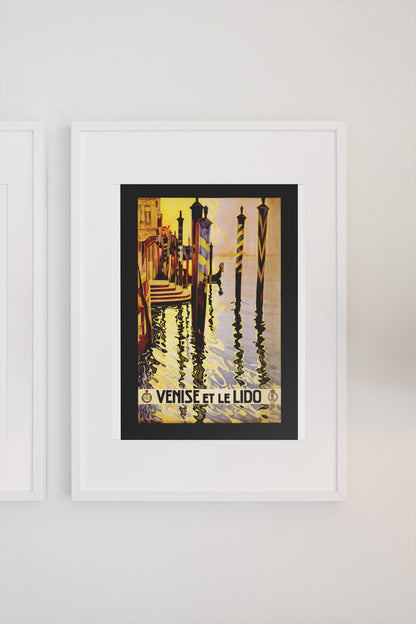 Venise et le Lido poster on a light wall
